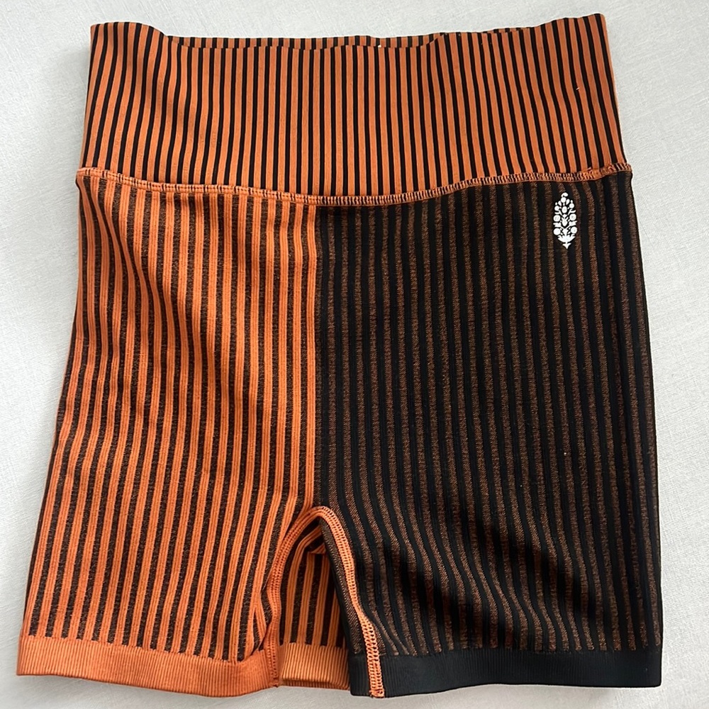 Free People Movement Women’s Black Orange Black High Rise Biker Shorts  XS 0